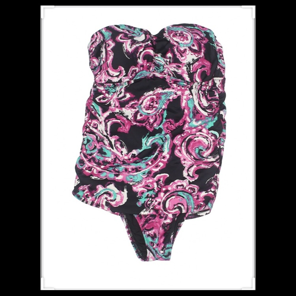 Pea in the Pod one piece swimsuit. Medium